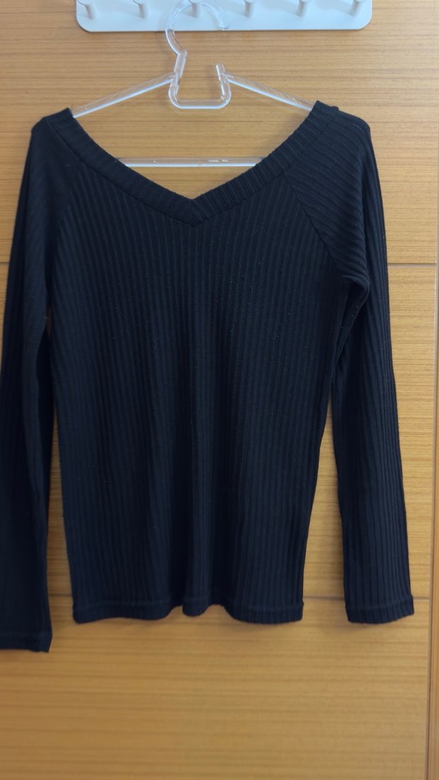 Siyah V Yakalı İnce Triko Kadın Kazak - Görsel 2