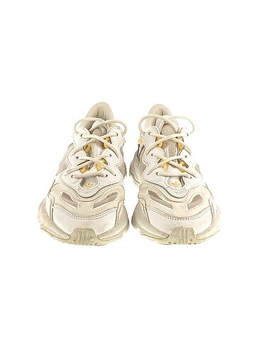 40 Beden Adidas Spor Ayakkabı %70 İndirimli.