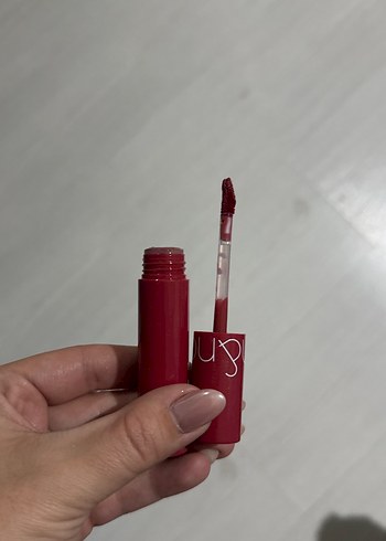 Romend Kore tint