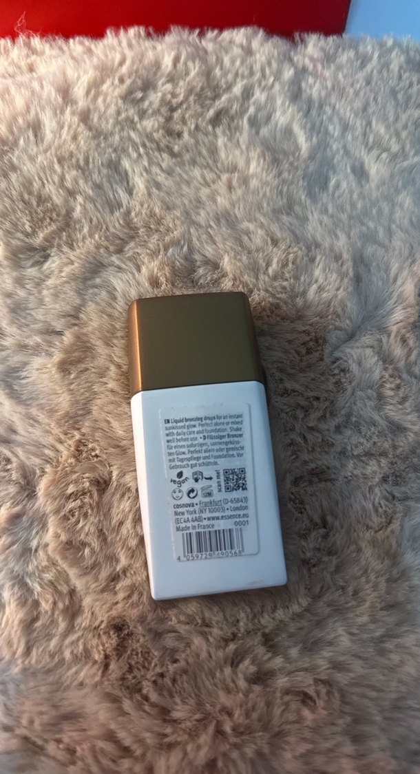 Essence Bronzlaştırıcı BB Krem 25ml - Görsel 3