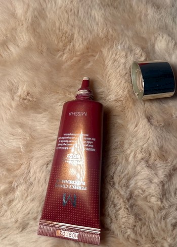 Missha Parlak Kırmızı BB Krem - Görsel 3