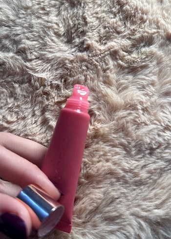 REVOLUTION LIPBALM STRAWBERRY - Görsel 4