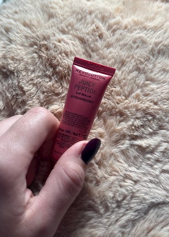 REVOLUTION LIPBALM STRAWBERRY - Görsel 3