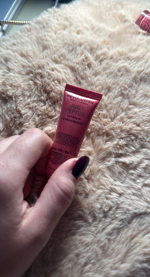 REVOLUTION LIPBALM STRAWBERRY - Görsel 3