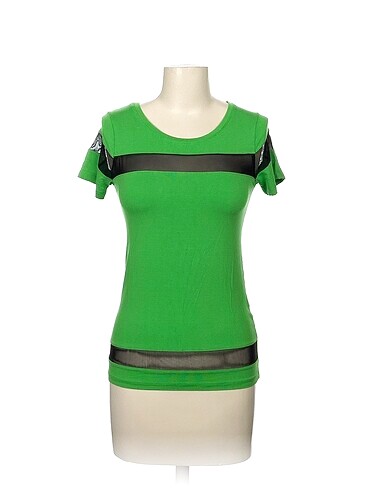 Diğer T-shirt %70 İndirimli.