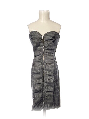 Bershka Mini Elbise %70 İndirimli.