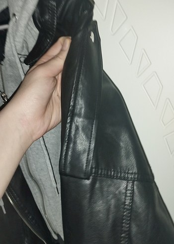 Kapüşonlu Siyah Deri Ceket - Görsel 4