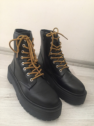 Pull and Bear Pull bear dr martens bot postal