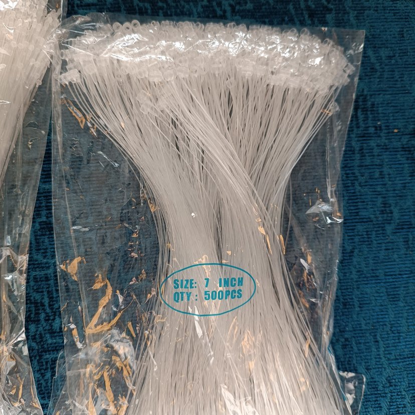 Minimalist kilitli etiket plastiği - Görsel 2