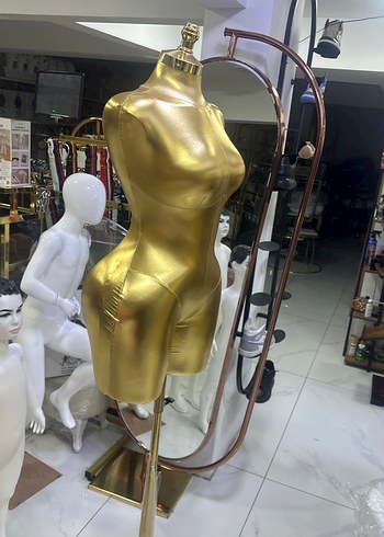 Parlak Altın Kadın Vücut Zinciri - Görsel 2