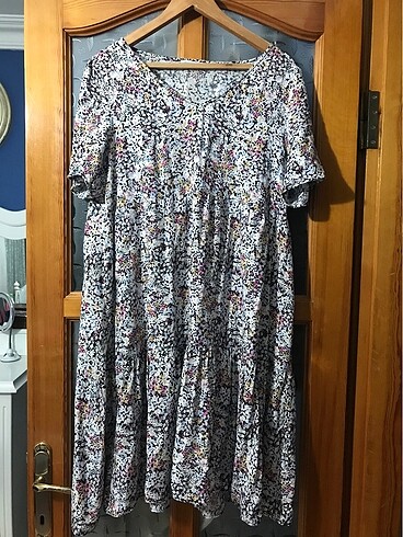 LCW 42 beden çiçekli elbise