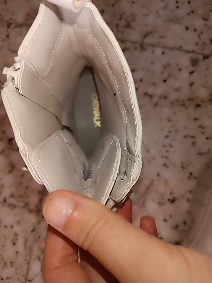 Krem Deri Bağcıklı Platform Topuklu Kadın Bot - Görsel 5