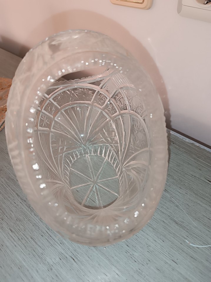 Şeffaf Renkli İşlemeli Vazo - Görsel 3