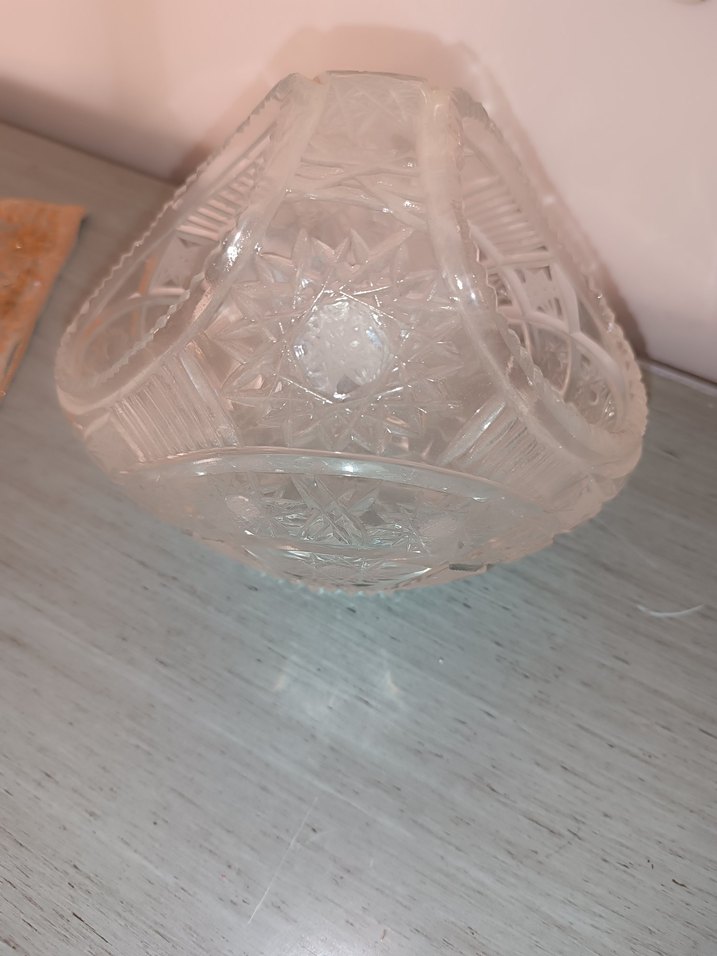 Şeffaf Renkli İşlemeli Vazo - Görsel 2