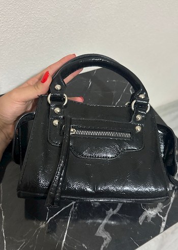 Siyah Deri Tokalı Punk Tarzı Kadın Çantası - Görsel 3