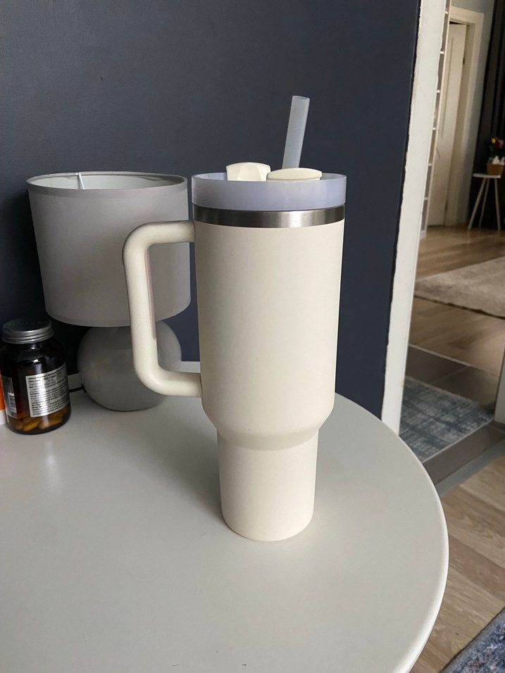 ORIJINAL Stanley Quancher Pipetli Termos 1.18L Krem - Görsel 3