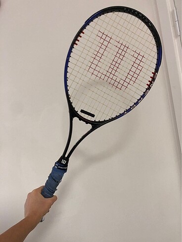 Wilson tenis raketi