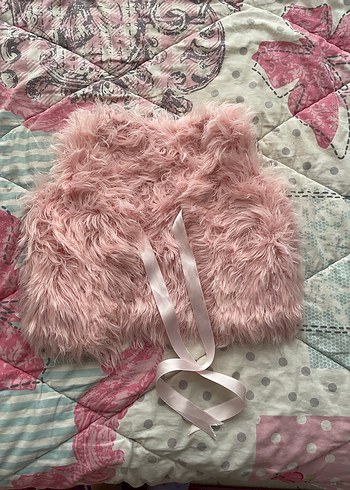 Kız Çocuk Pembe Kürk Yelek - Görsel 2