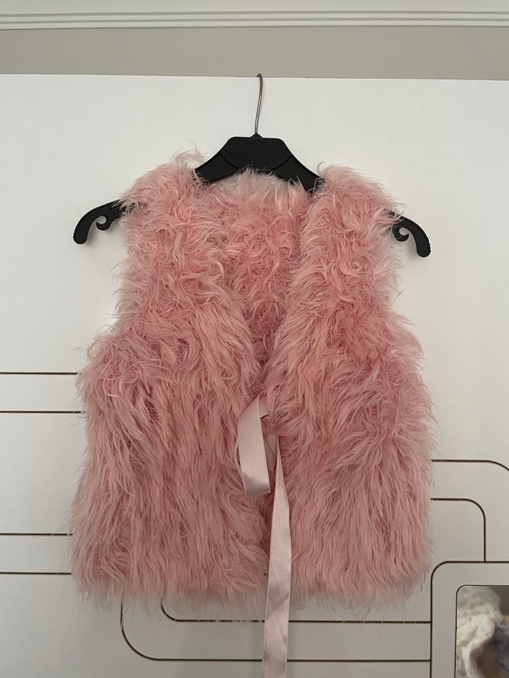 Kız Çocuk Pembe Kürk Yelek - Görsel 3
