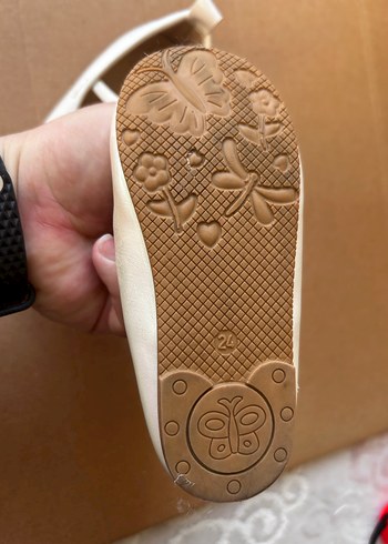 Kız Çocuk Beyaz Fiyonklu Babet - Görsel 3