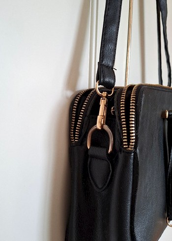 Parlak Siyah Deri Kadın Çanta - Görsel 5