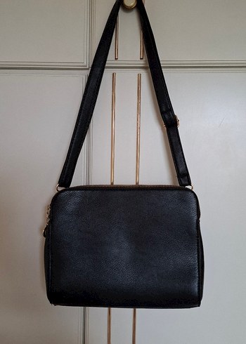 Parlak Siyah Deri Kadın Çanta - Görsel 10