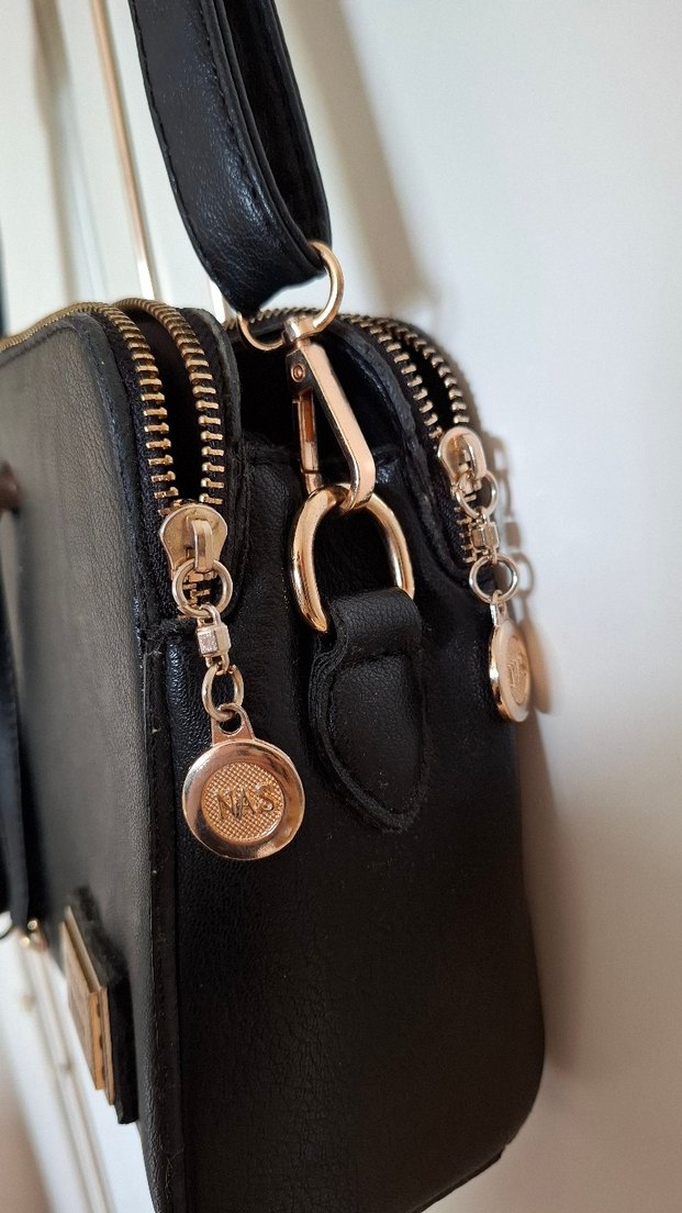 Parlak Siyah Deri Kadın Çanta - Görsel 4