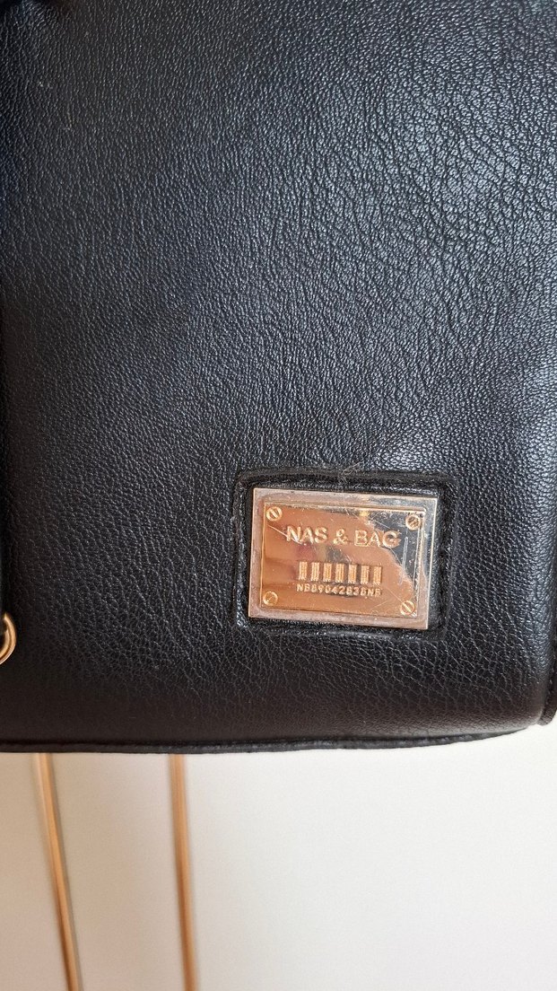 Parlak Siyah Deri Kadın Çanta - Görsel 3