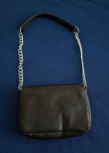 Zincir Detaylı Siyah Deri Kadın Kol Çantası - Görsel 2