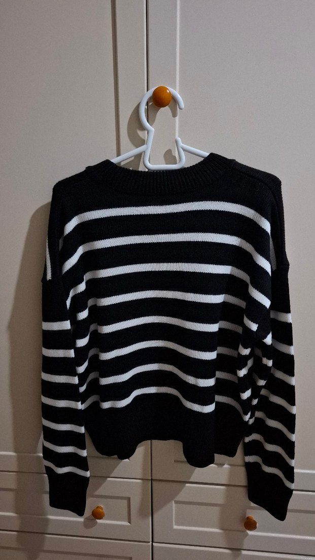 Siyah Beyaz Çizgili Triko Kazak - Görsel 2