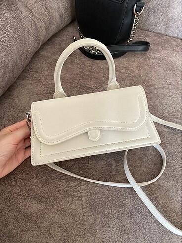 Zara çanta tertemiz çok iyi durumda
