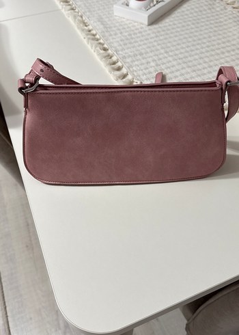 Pembe Süet Tokalı Kadın Çanta
