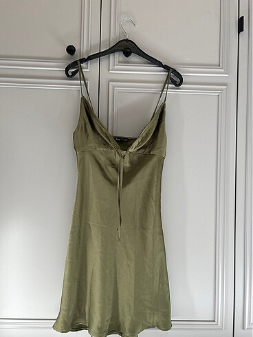 bershka saten elbise