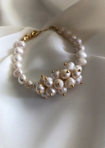 İnci ve Altın Detaylı Kadın Bileklik - Görsel 3
