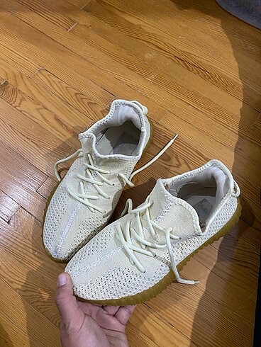 43 Beden Adidas Yeezy erkek ayakkabı
