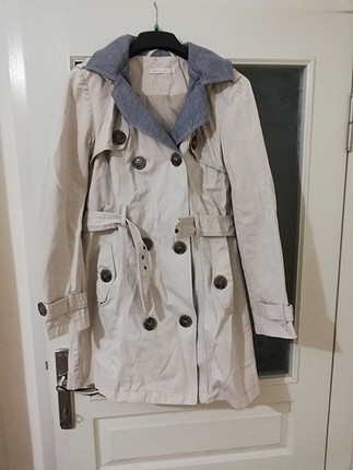 trenchcoat