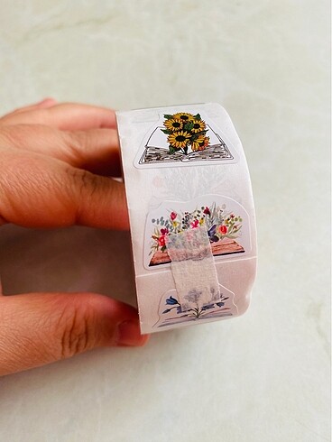 Dairesel kitap temalı sticker 100 adet