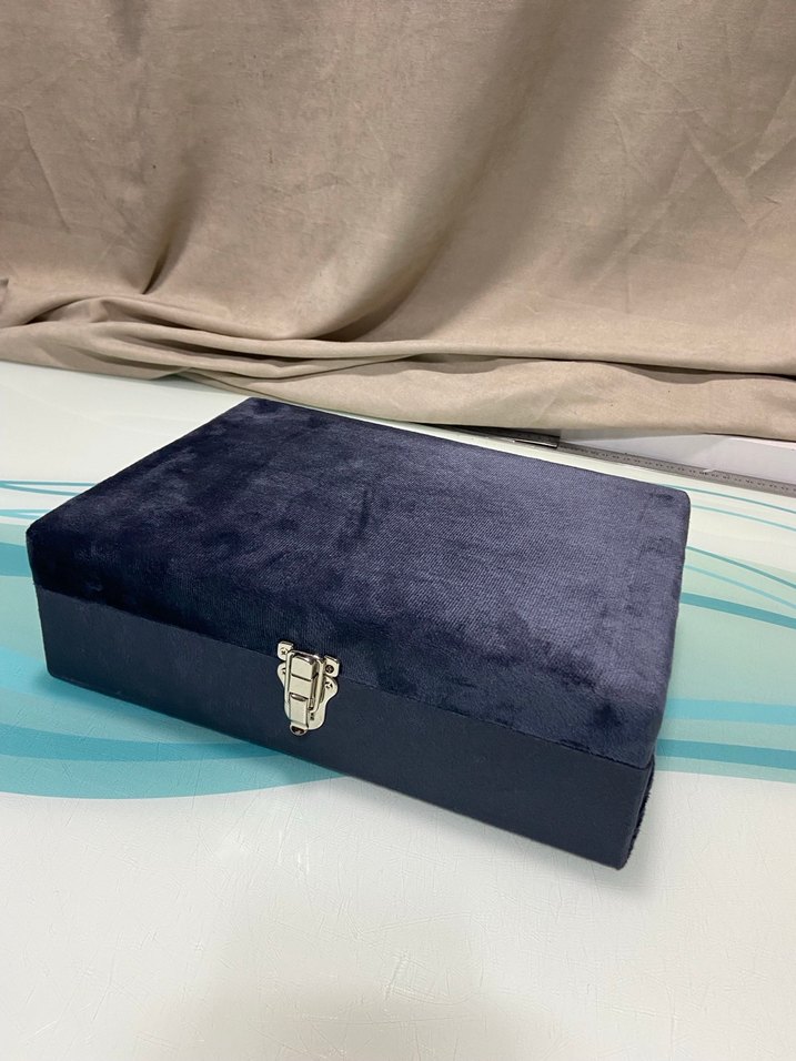 12 Bölmeli Lacivert Saat Kutusu - Görsel 3