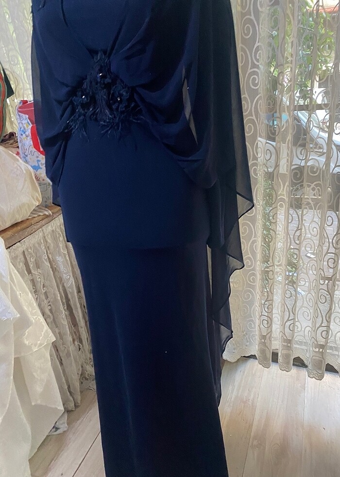 Üsünde şifonlu elbise - Görsel 5