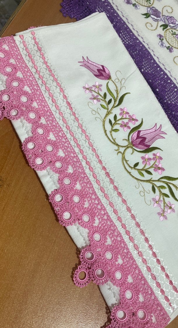 Çok Renkli Nakışlı Havlu Seti - Görsel 2