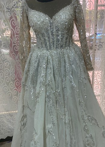 Parlak Bej V-Yaka Uzun Kollu Prenses Gelinlik - Görsel 6