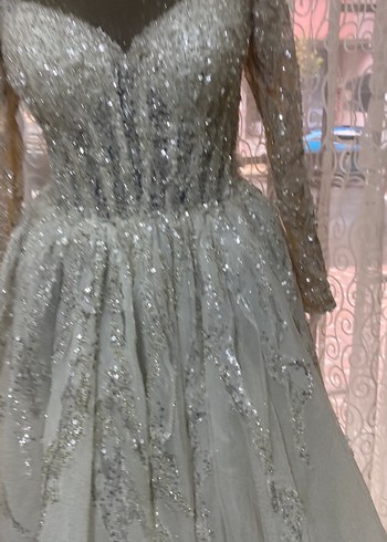 Parlak Bej V-Yaka Uzun Kollu Prenses Gelinlik - Görsel 2