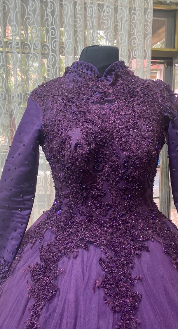 Mor Uzun Kollu İşlemeli Nişan Elbisesi - Görsel 4