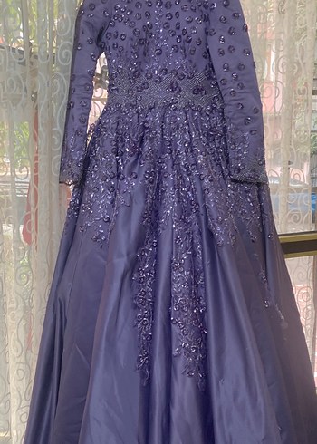 Uzun Kollu İşlemeli Mor Abiye Elbise - Görsel 2