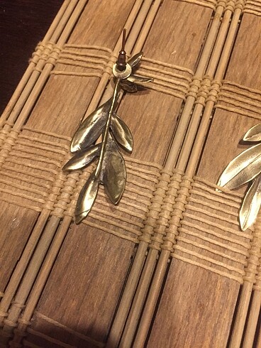 Beden Zeytin Dalı Motifli Bronz Küpe