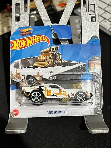 Hot Wheels Rodger Dodger