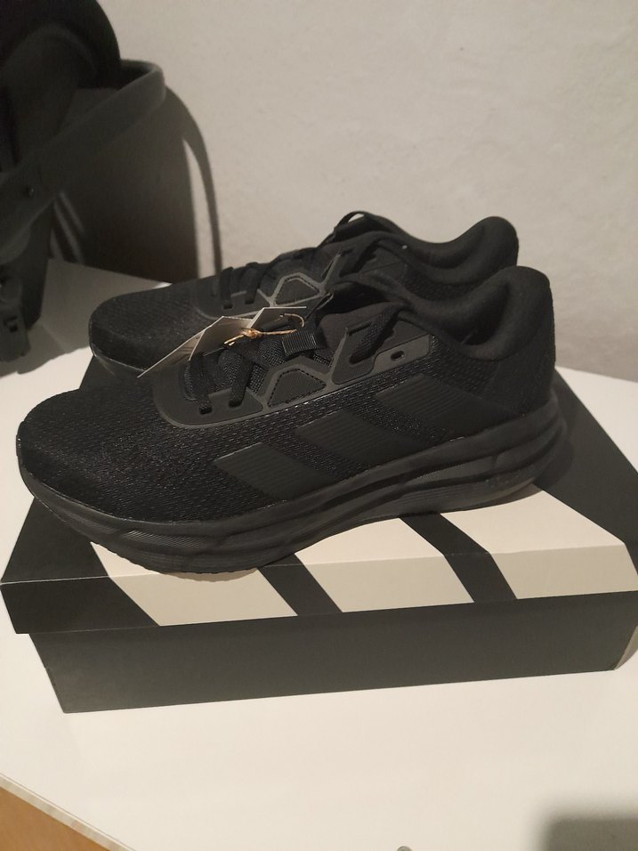 Adidas ayakkabı 42.5 Numara - Görsel 2