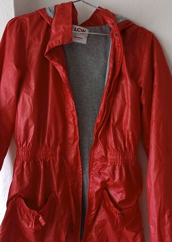 Kırmızı kız çocuk yağmurluk - Görsel 2