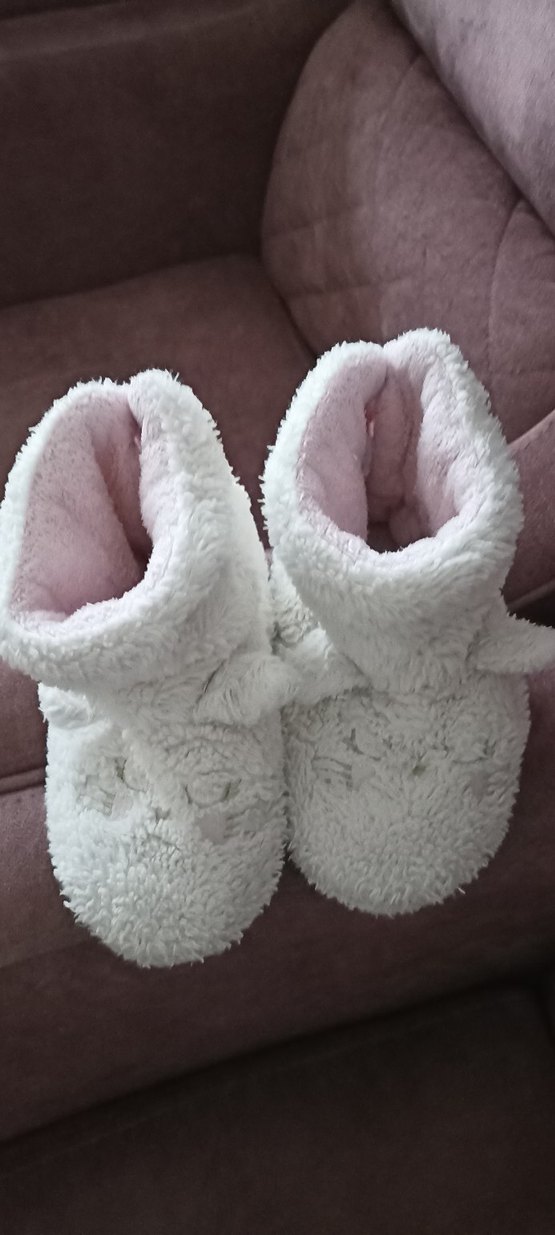 Kızlar için Beyaz Kürklü Sıcak Ev botu - Görsel 2