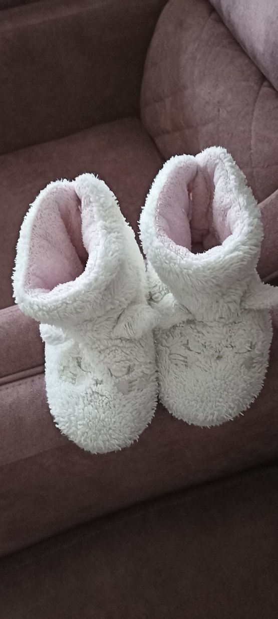 Kızlar için Beyaz Kürklü Sıcak Ev botu - Görsel 5